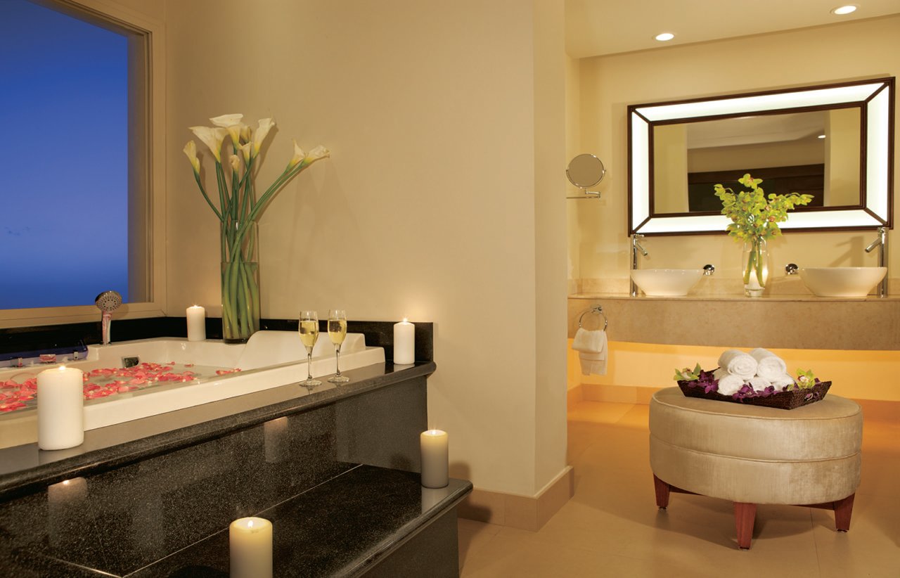 Preferred Club, Master Suite bathroom, Secrets St. James, Montego Bay, Jamaica